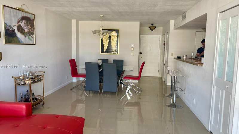 2017 OCEAN DR # 405W, Hallandale Beach FL 33009
