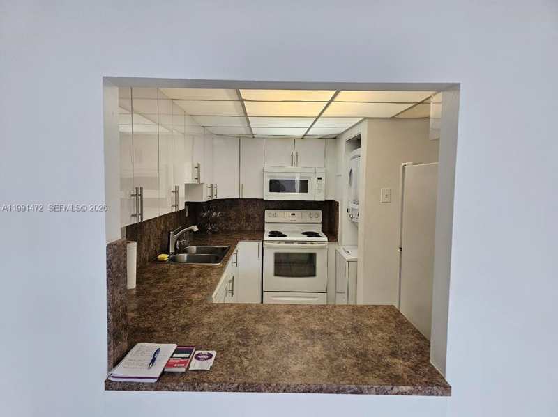 10090 NW 80th Ct # 1350, Hialeah Gardens FL 33016