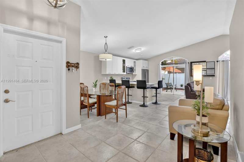 922 Opal Ter, Weston FL 33326