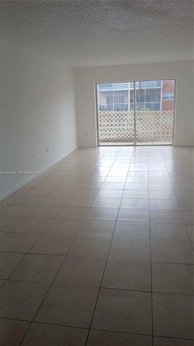 3610 NW 21st St # 313, Lauderdale Lakes FL 33311