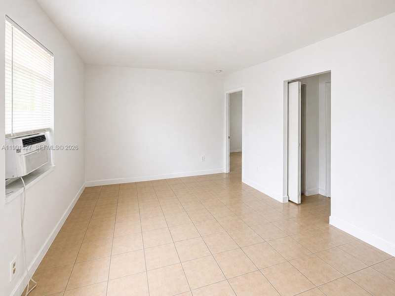2047 Lincoln Ave # 4, Opa-Locka FL 33054