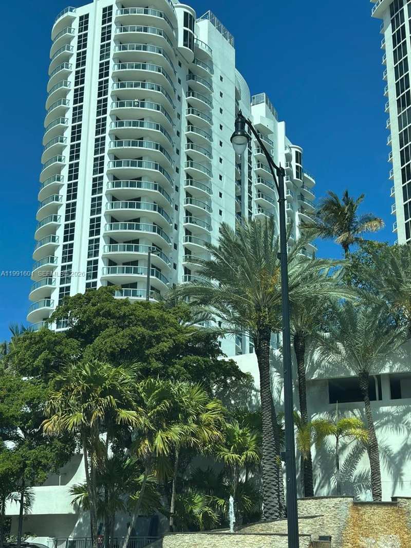 18683 Collins Ave # 802, Sunny Isles Beach FL 33160