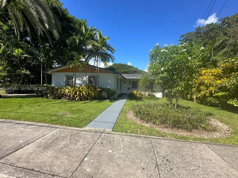 3755 Oak Ave, Miami FL 33133