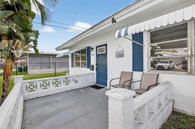 5404 NW 27th Way, Tamarac FL 33309
