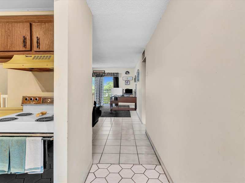 2800 NW 56th # A404, Lauderhill FL 33313