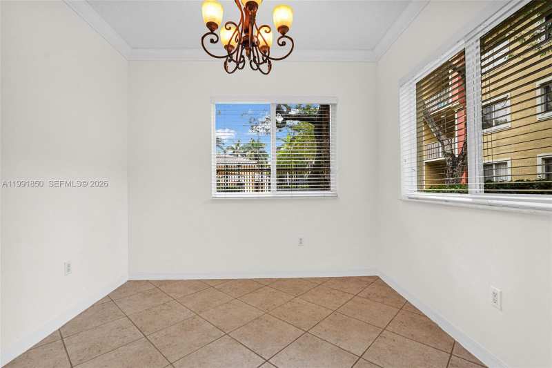 7085 Nova Dr # 128, Davie FL 33317