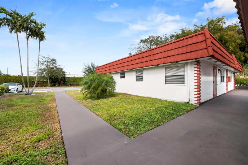 4 Seville Terrace # 4, Delray Beach FL 33446