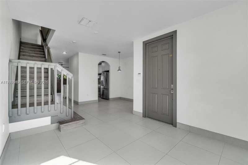 1720 NE 33 Av # 5, Homestead FL 33033