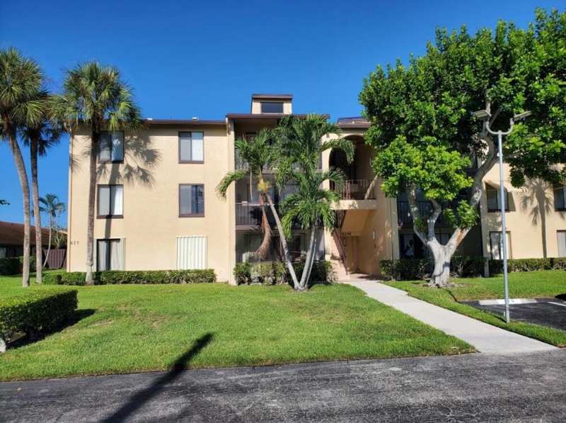 629 Sea Pine Way # A1, FL 33415