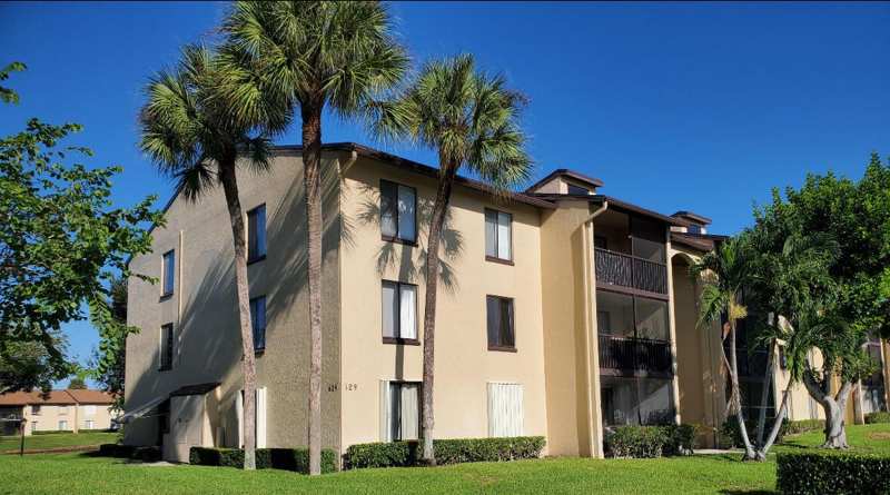629 Sea Pine Way # A1, FL 33415