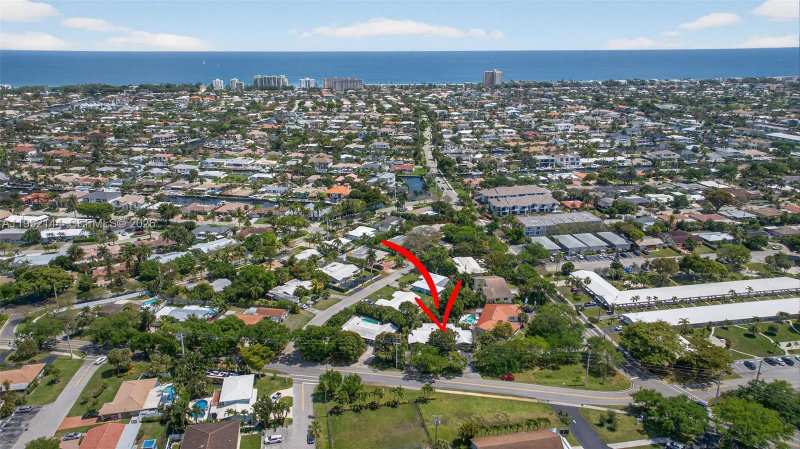 3900 NE 22nd Ave, Lighthouse Point FL 33064