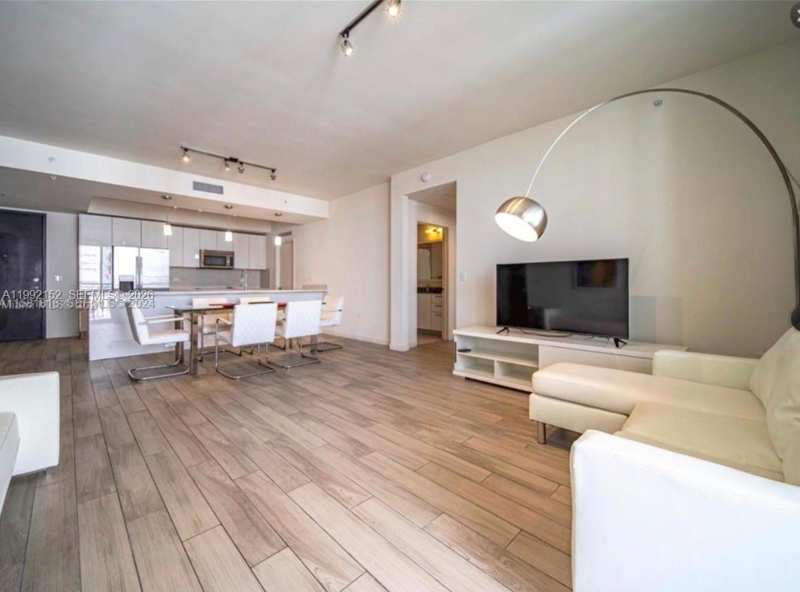 999 SW 1st Ave # 2105, Miami FL 33130