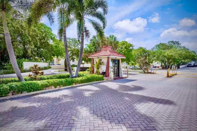 616 NW 13th Street # 24, Boca Raton FL 33486