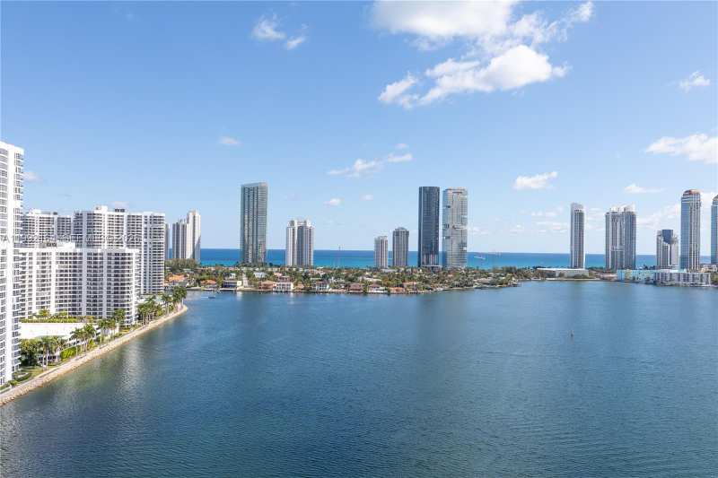 3370 NE 190th St # 2007, Aventura FL 33180
