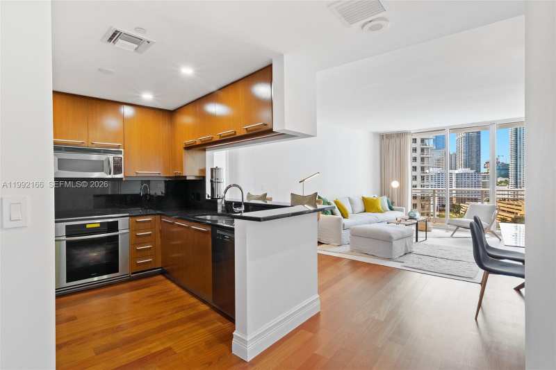 901 Brickell Key Blvd # 1609, Miami FL 33131