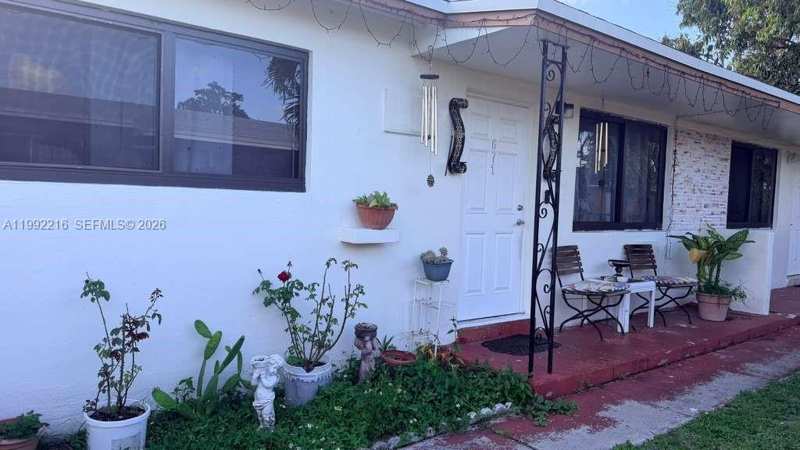 673 W 30th St # 671, Hialeah FL 33012