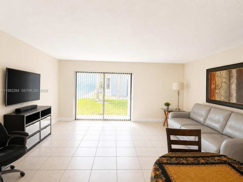 10060 NW 41st St # 5, Doral FL 33178