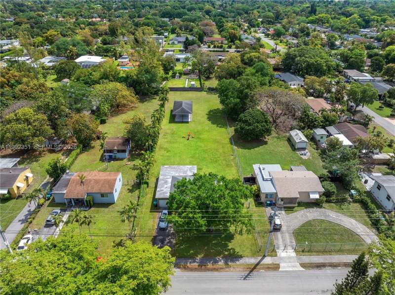 14031 NW 5th Ave, Miami FL 33168