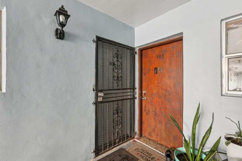 1735 NE 164th Street # 304, North Miami Beach FL 33162