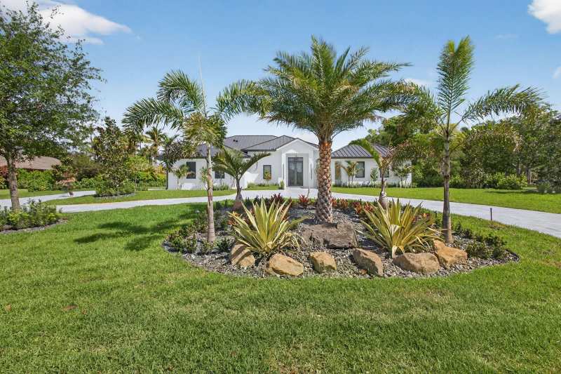 8771 Man O War Road, Palm Beach Gardens FL 33418
