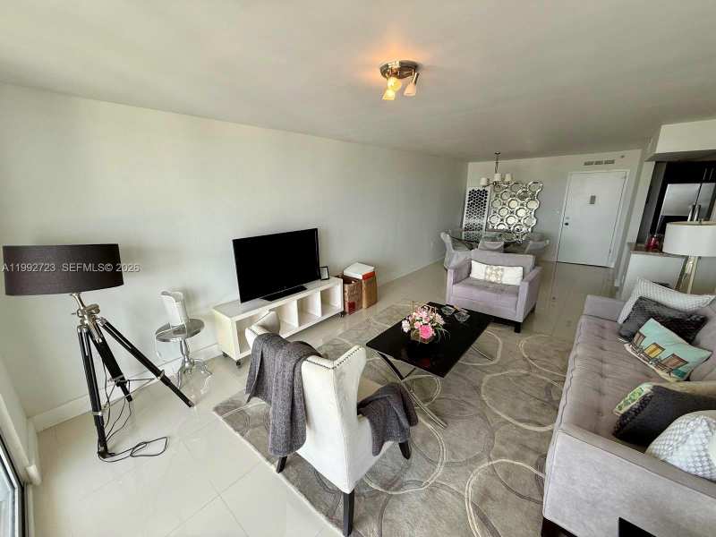 2780 NE 183rd St # 2107, Aventura FL 33160