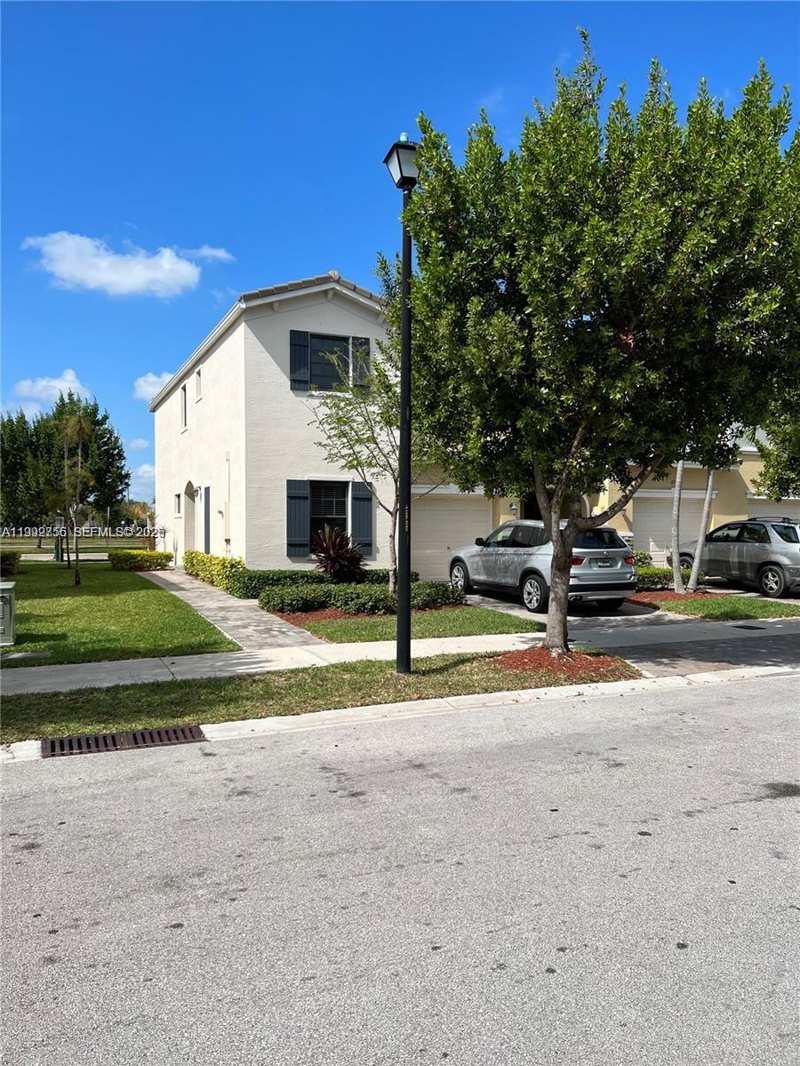 460 NE 194th Ter # 460, Miami FL 33179
