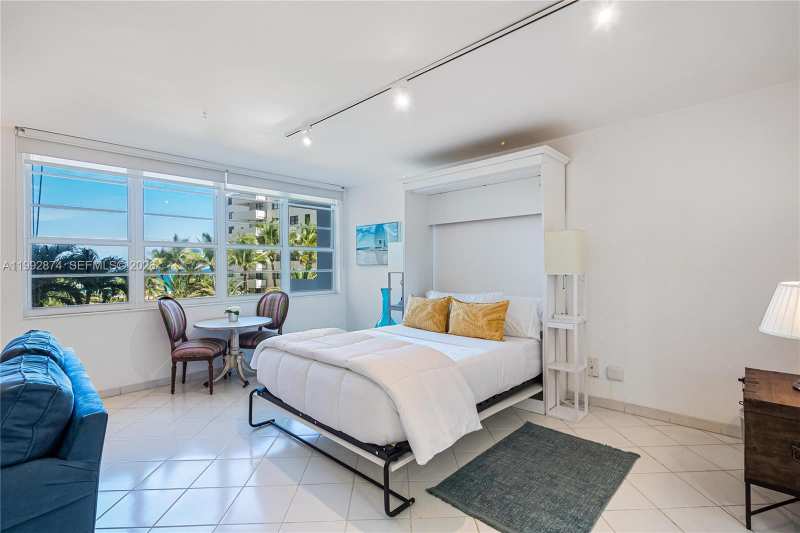 100 Lincoln Rd # 515, Miami Beach FL 33139
