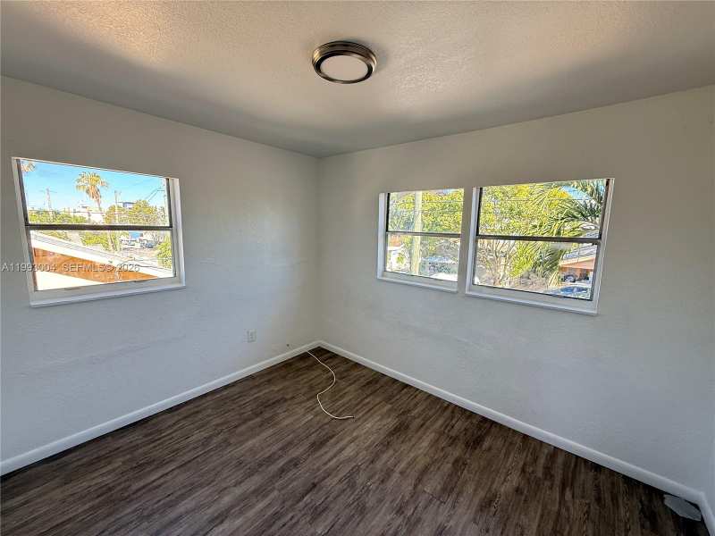 236 SW 10th Ave # B, Miami FL 33130