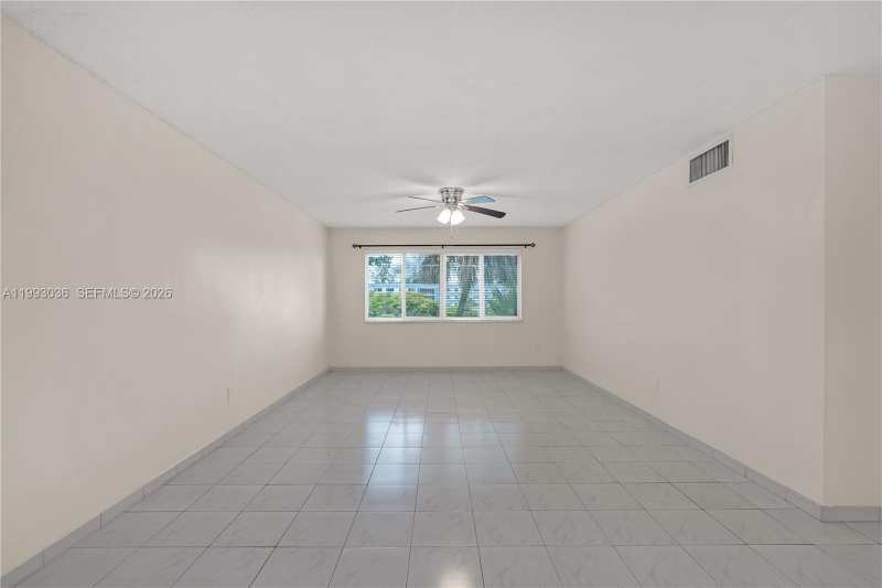 14820 Naranja Lakes Blvd, Homestead FL 33032
