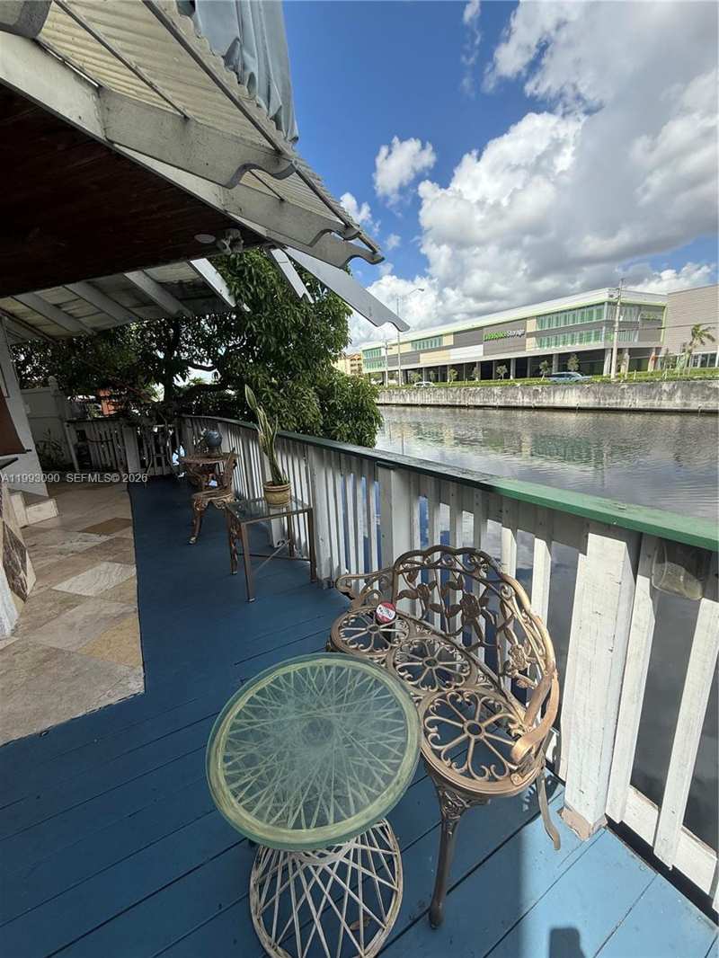 7643 NW South River Dr, Medley FL 33166