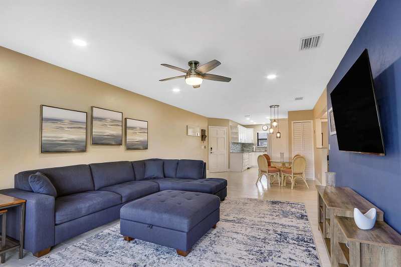 755 Saturn Street # E204, Jupiter FL 33477