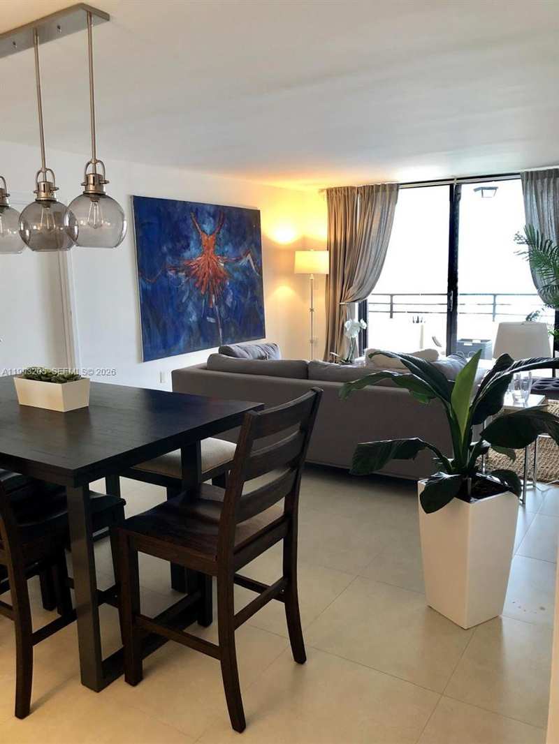 2333 Brickell Ave, Miami FL 33129