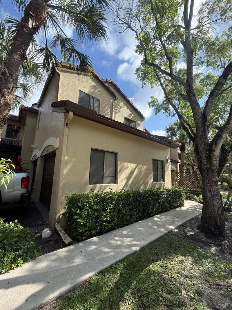 10547 NW 10th Street # 128, Plantation FL 33322