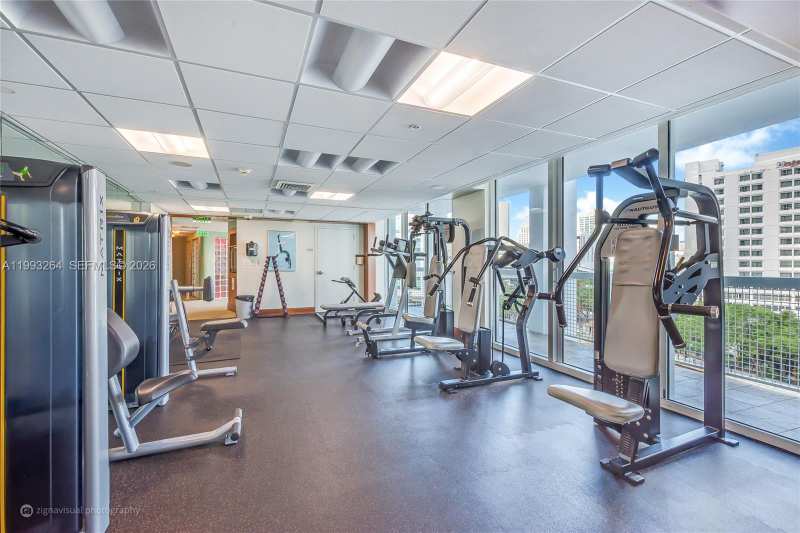 31 SE 5th St # 2708, Miami FL 33131