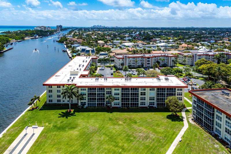 3100 NE 48th Court # 415, Lighthouse Point FL 33064