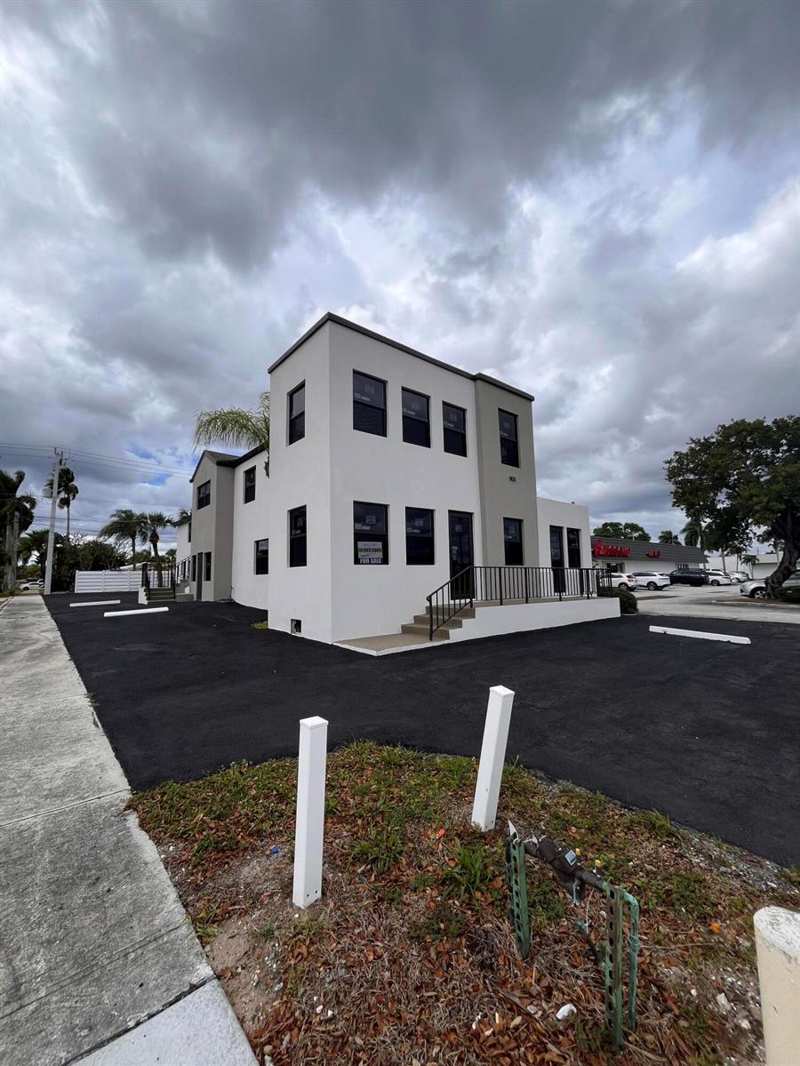 900 US-1, Lake Park FL 33403