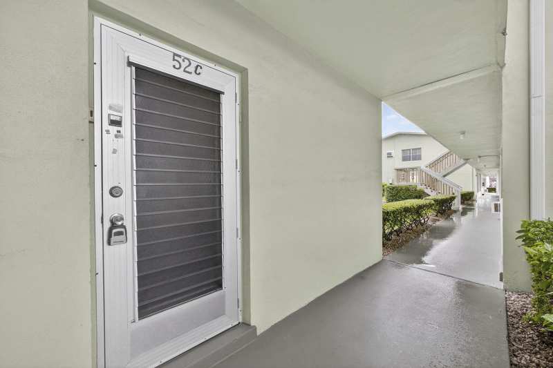 52 Norwich C, West Palm Beach FL 33417