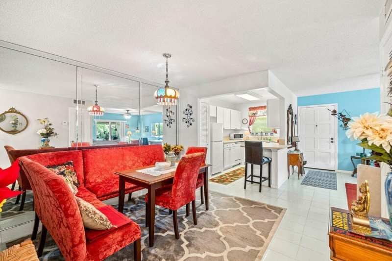 1124 NW 13th Street # 204a, Boca Raton FL 33486