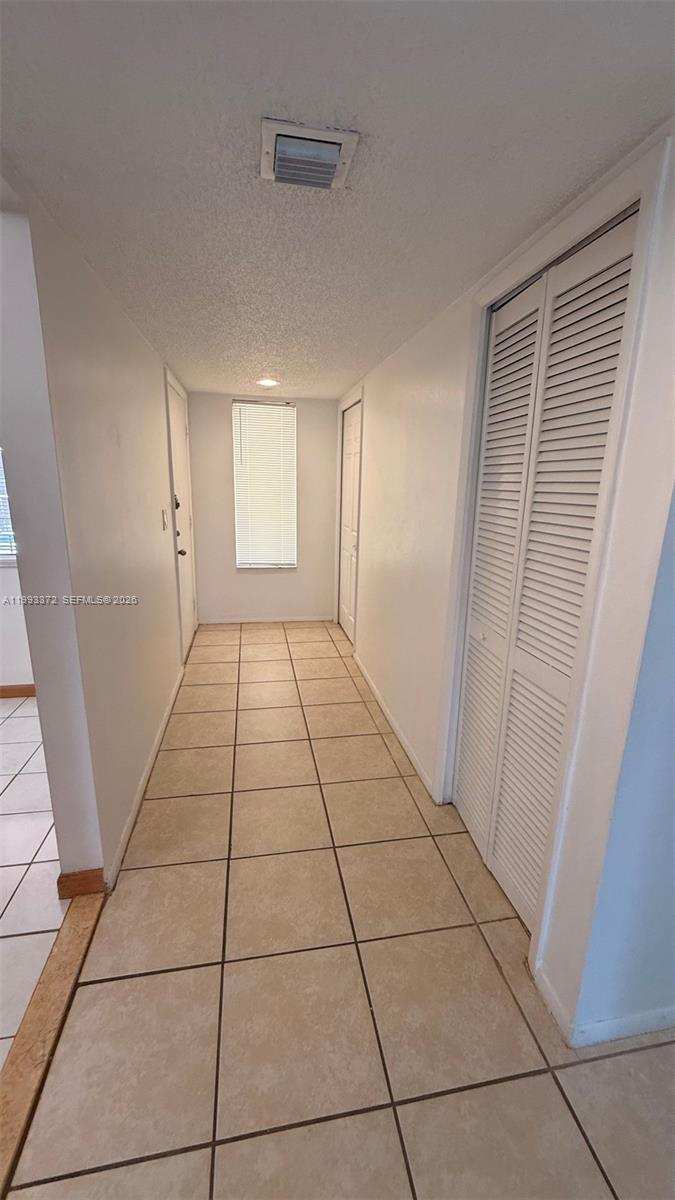231 Lakeview Dr # 204, Weston FL 33326