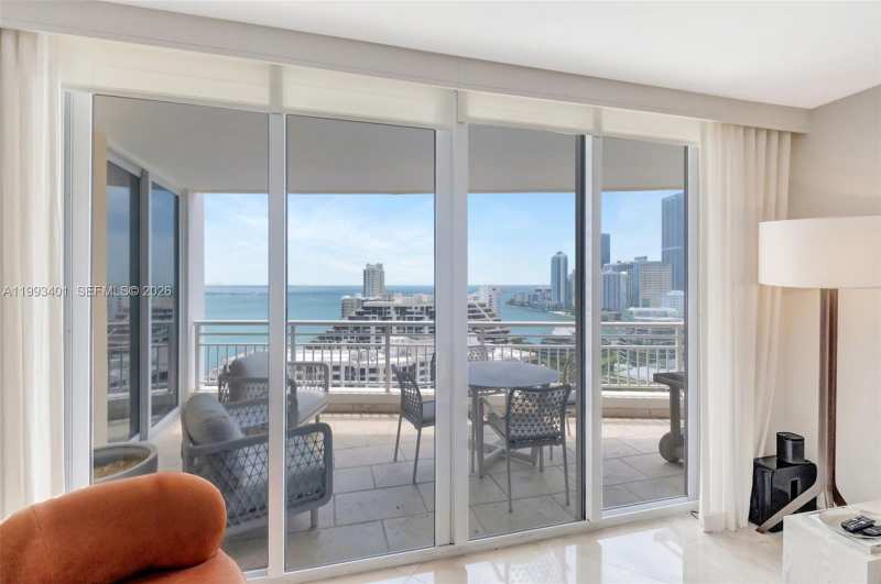 848 Brickell Key Dr # 2605, Miami FL 33131