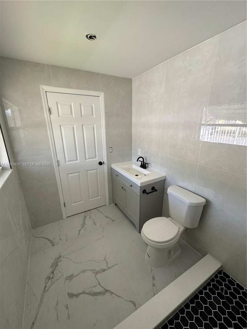1858 NW 69th Ter # 1858, Miami FL 33147