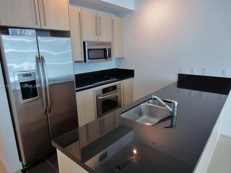 1111 SW 1 AV, Miami FL 33130