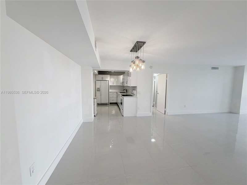 2333 Brickell Ave # 1407, Miami FL 33129