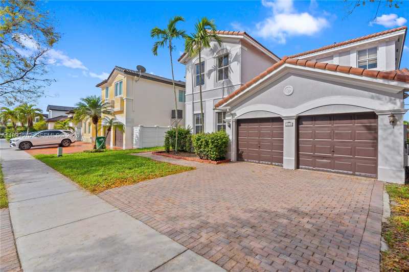 18140 NW 90th Ave, Hialeah FL 33018