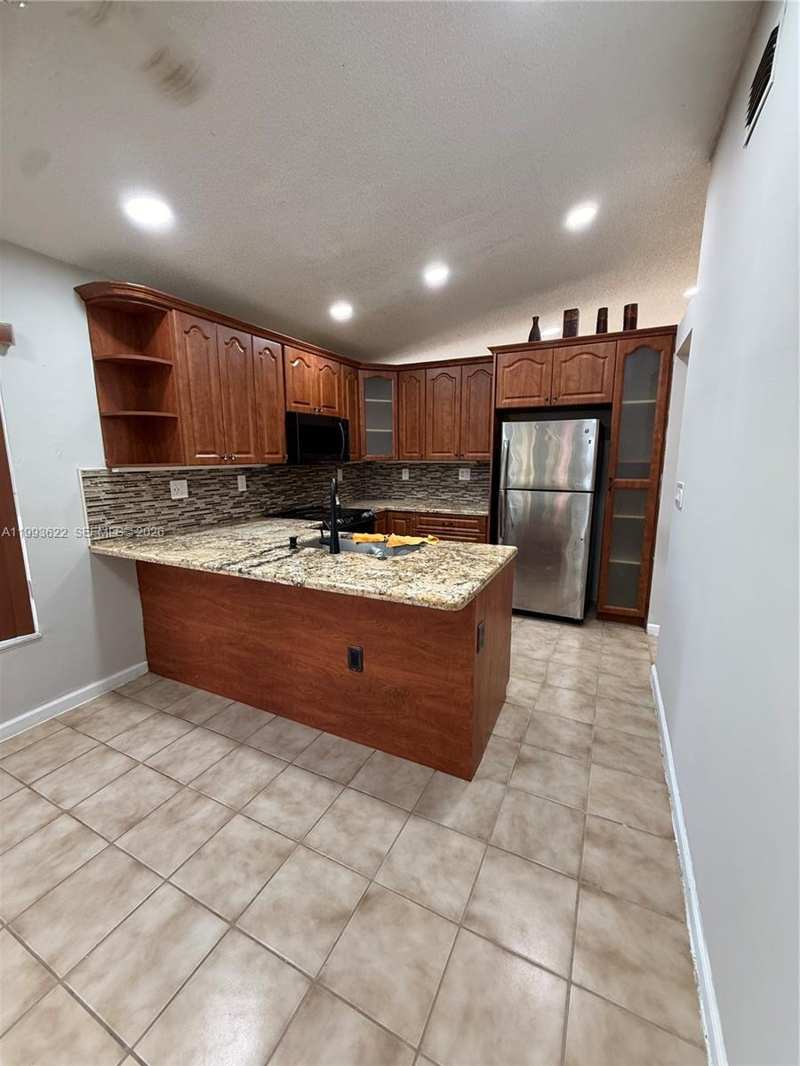 COUNTRY LAKE HOMES 2ND AD