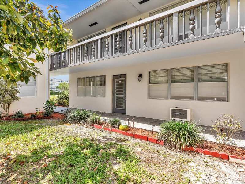 5 MARKHAM A # A, Deerfield Beach FL 33442