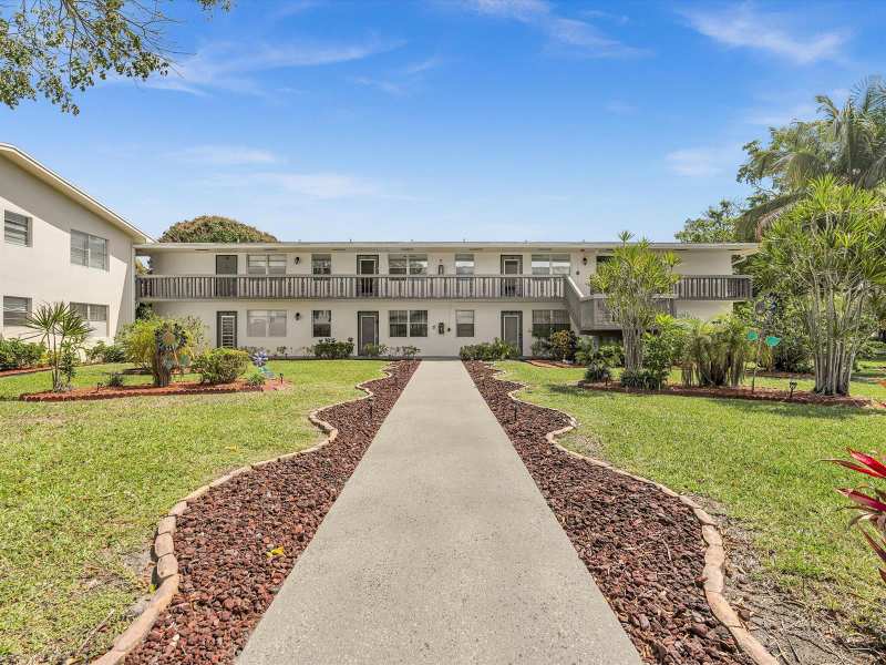 5 MARKHAM A # A, Deerfield Beach FL 33442