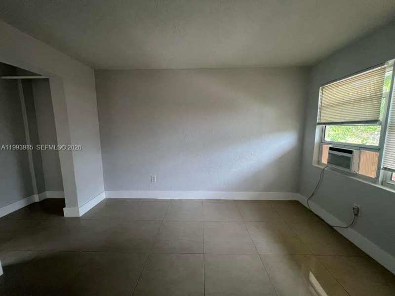 1281 NW 60th St # 5, Miami FL 33142