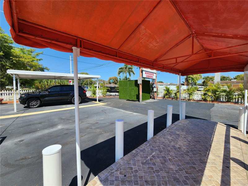 5390 W 12 Ave, Hialeah FL 33012