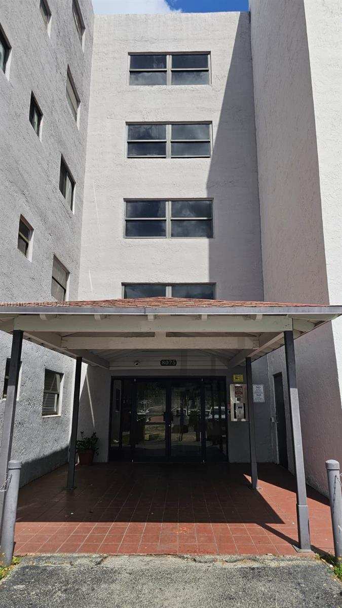 8075 NW 7th St # 401, Miami FL 33126